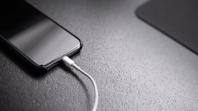 Read more about the article Hướng dẫn sửa chữa tình trạng pin bảo trì trên iPhone
