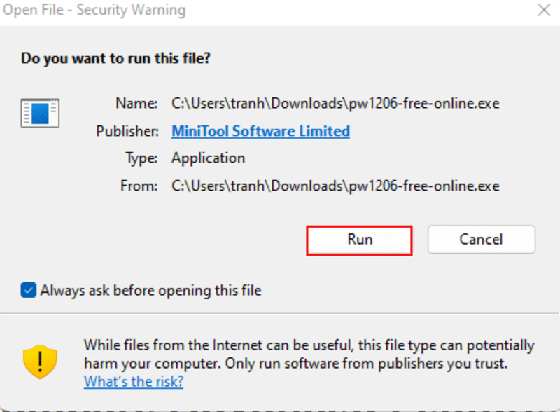 Click đúp chuột vào file tải xuống và ấn vào nút Run. Click đúp chuột vào file tải xuống và ấn vào nút Run.