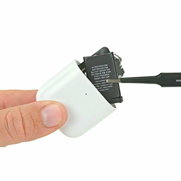 Thay pin hộp sạc AirPods Pro chính hãng
